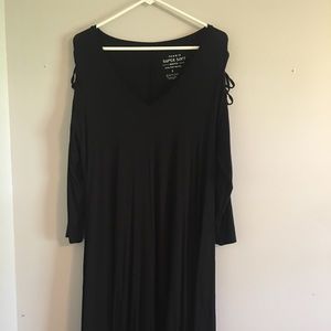 Torrid 3/4 sleeve black dress!